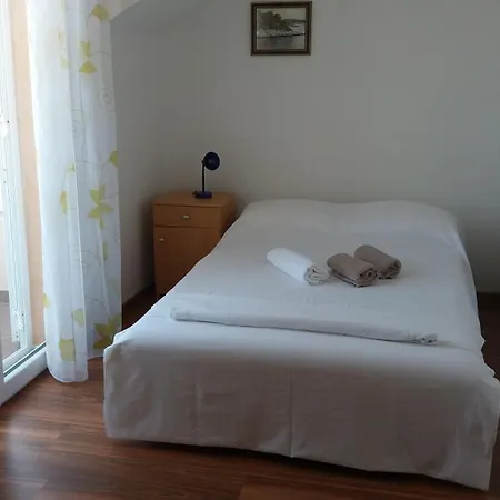 Zvonimir Apartment Mirce