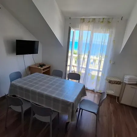 Zvonimir Apartment