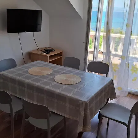 Zvonimir Apartment *