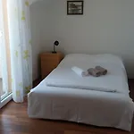 Apartments Zvone,Place By The Sea Apartment Mirca (Brac)