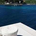 아파트 Zvone,place By The Sea Mirce