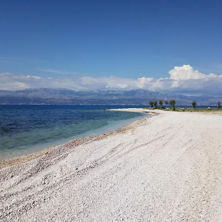 Apartments Zvone,Place By The Sea Mirca (Brac)