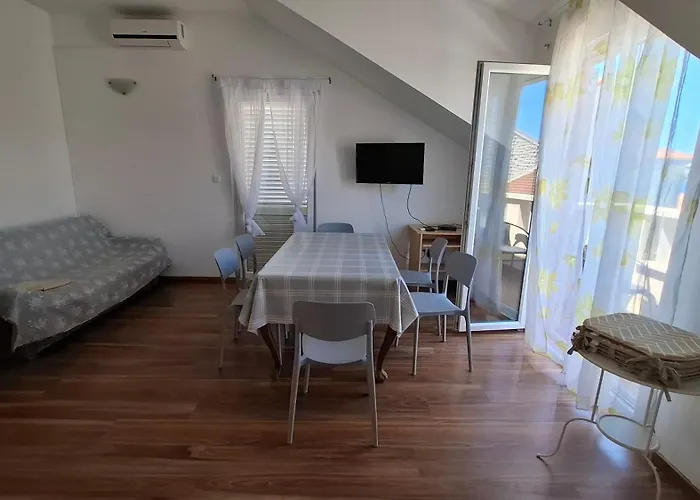 Zvone,place By The Sea * Mirce